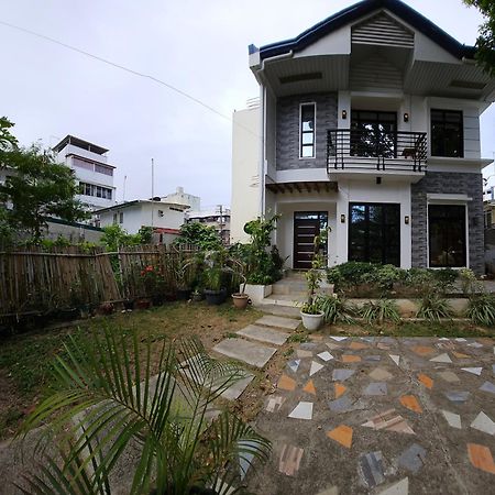 Andrew N Sophia'S Guest House Puerto Princesa Exterior foto